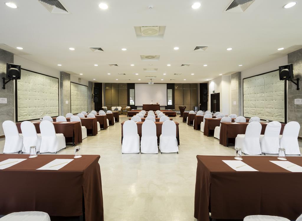 I Tara Resort & Spa Haad Chao Samran Extérieur photo