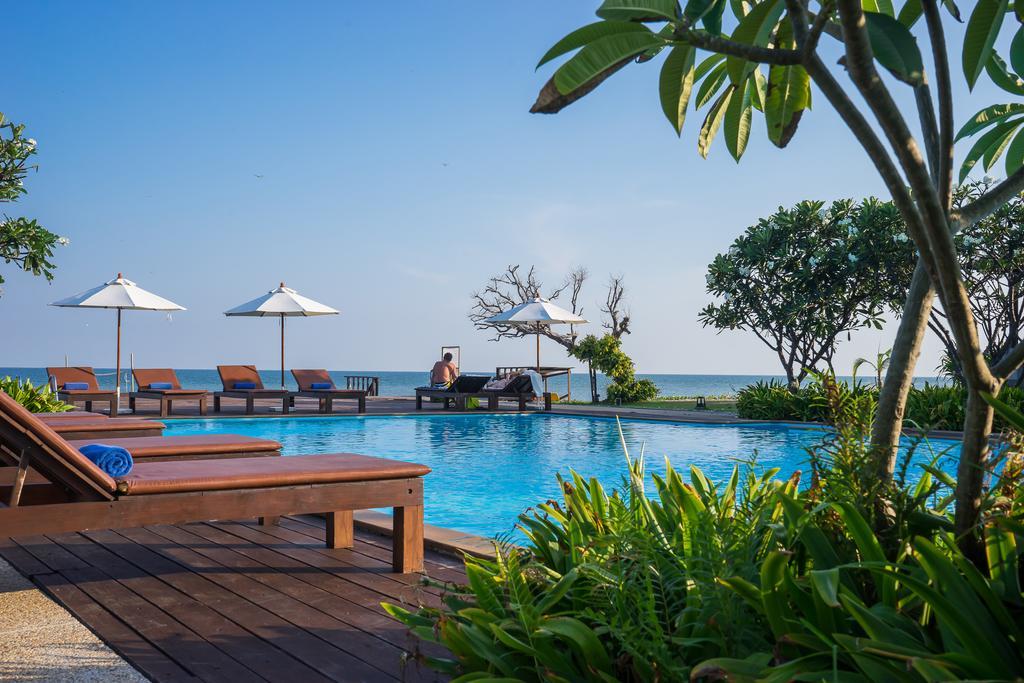 I Tara Resort & Spa Haad Chao Samran Extérieur photo